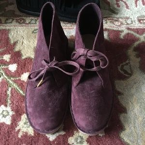 New CLARKS ORIGINAL Burgundy Suede Desert Boots Size 8 M